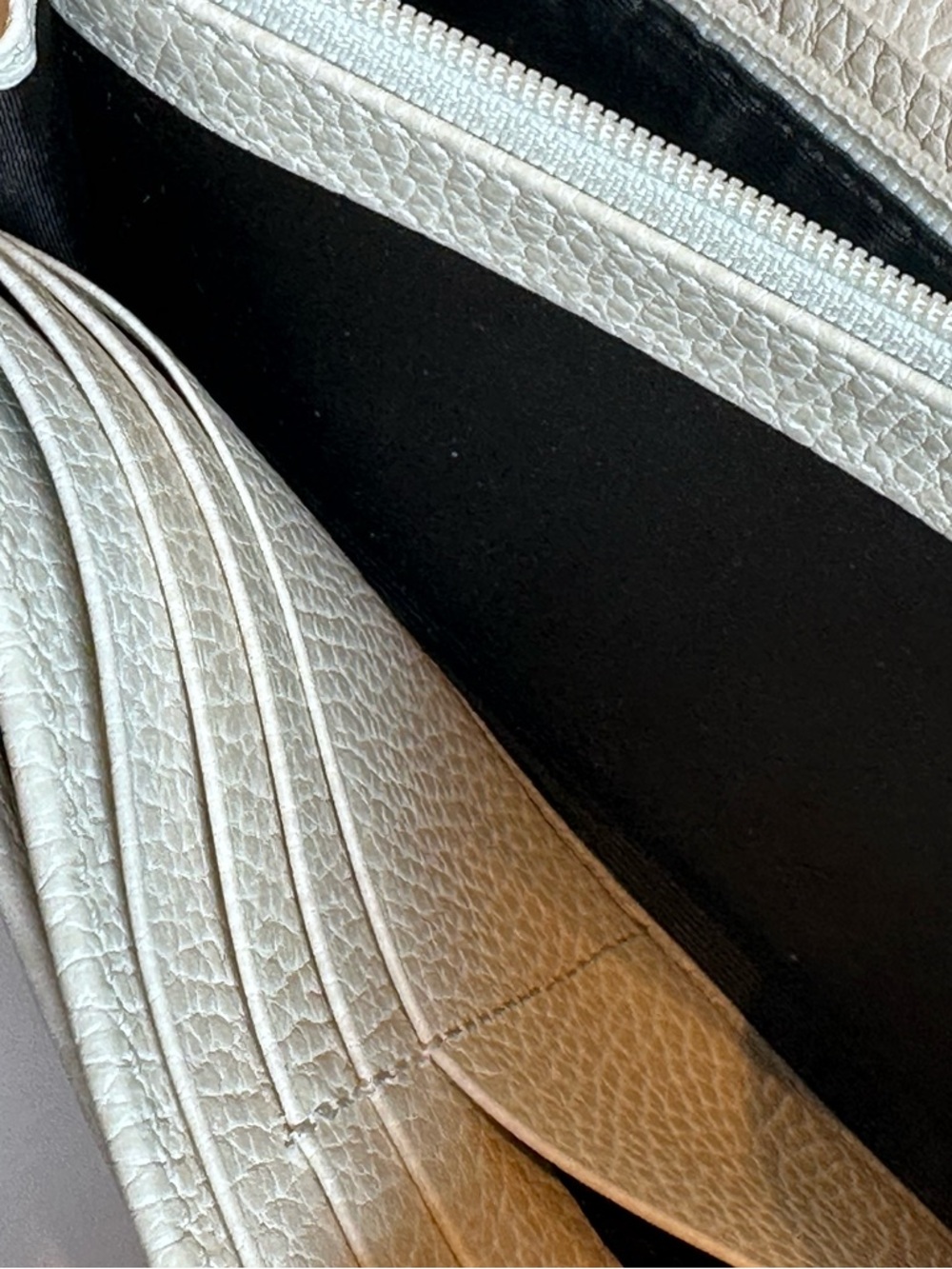 GUCCI GG Marmont Double G Continental
Wallet Long Wallet Beige Leath - Picture 10 of 13
